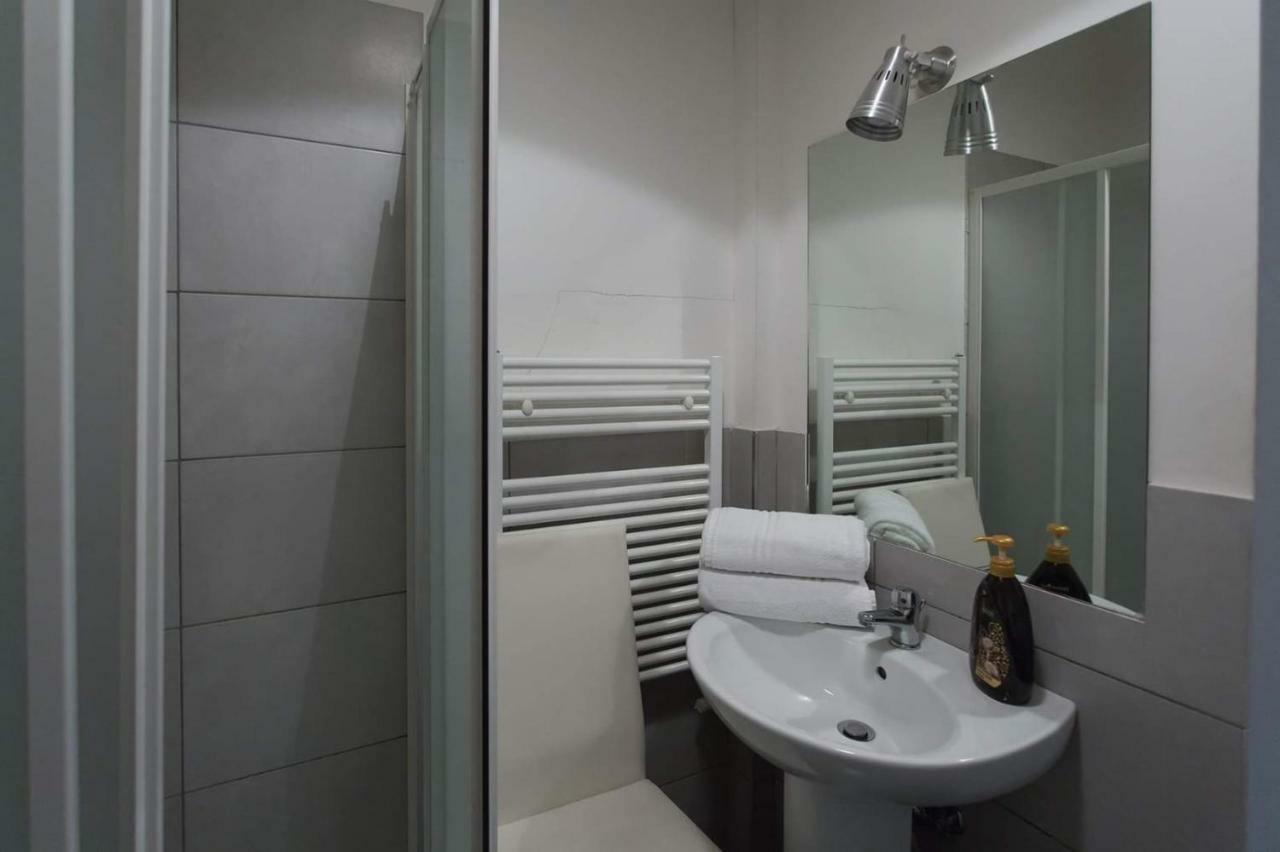 Centro Citta Teatro Hotel Trieste Eksteriør billede