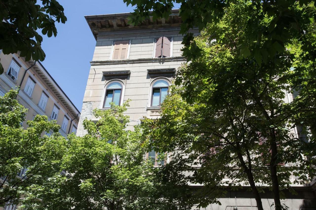 Centro Citta Teatro Hotel Trieste Eksteriør billede